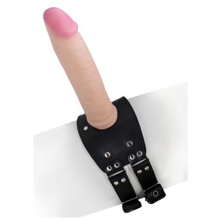 Страпон Lovetoy 501000 на бедро